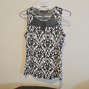 NWT Adele & May Monochrome Sleeveless Blouse